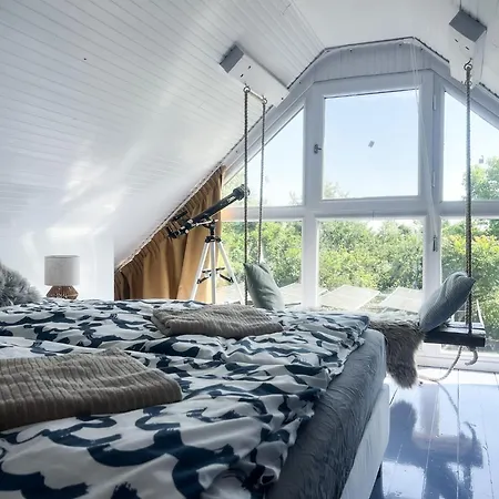 Zanzara Villa Pakozd