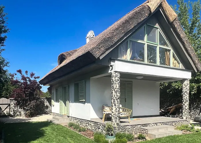 וילה Zanzara Pakozd